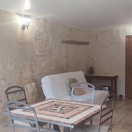 Gite Cosy, Sur Jardin, Terrasse Privee, Parking Au Calme En Rdc Gemozac Екстер'єр фото