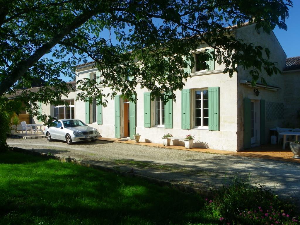 Gite Cosy, Sur Jardin, Terrasse Privee, Parking Au Calme En Rdc Gemozac Екстер'єр фото