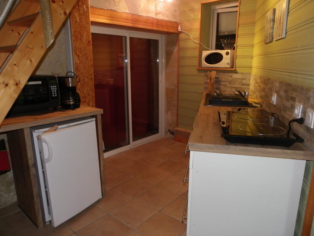 Gite Cosy, Sur Jardin, Terrasse Privee, Parking Au Calme En Rdc Gemozac Екстер'єр фото
